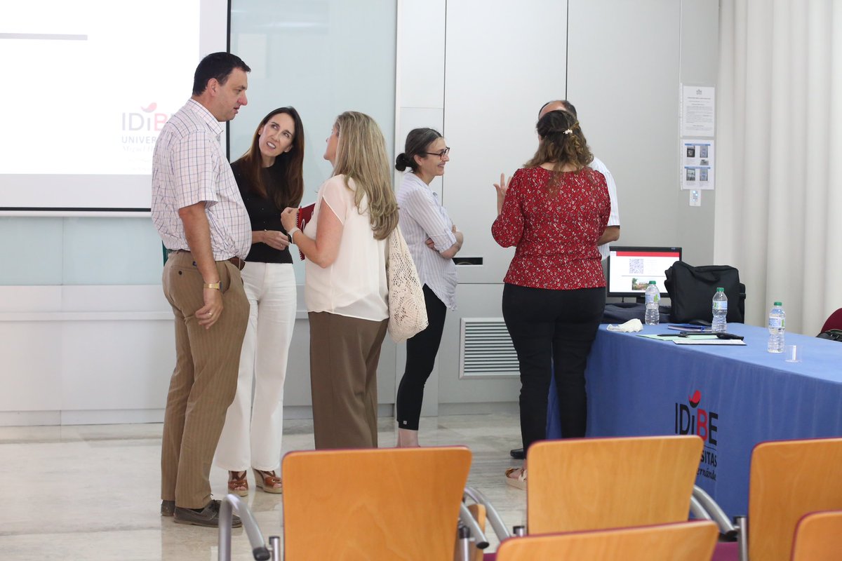 Satdi_UMH's tweet photo. Ayer tuvo lugar el Curso Básico de #Bioseguridad en #Laboratorios organizado por el @IDiBE_UMH y nuestro propio servicio. Esta formación cuenta con el apoyo del Vdo. de Investigación y se celebró en la sala Von Humboldt del edificio Torregaitán

ℹ️Nota: https://t.co/EPCSpV8VnD https://t.co/ZvCswGNdap