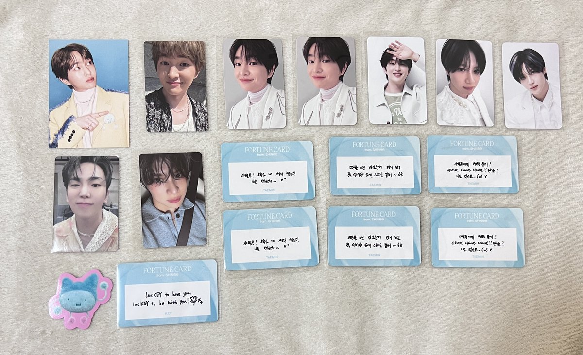 keylands923's tweet photo. SHINee WORLD Ⅶ E.S.S.A.Y MD
FORTUNE SCRATCH CARD
スクラッチ　Poet | Artist CD MD トレカ
ステッカー

譲1枚目　2.3枚目　青マーク
求2.3枚目　赤マーク

きーくんpopupでの交換優先
6/14に行きます

オニュオンユキーミノミンホテミン온유키민호태민 https://t.co/l289r5gZZj