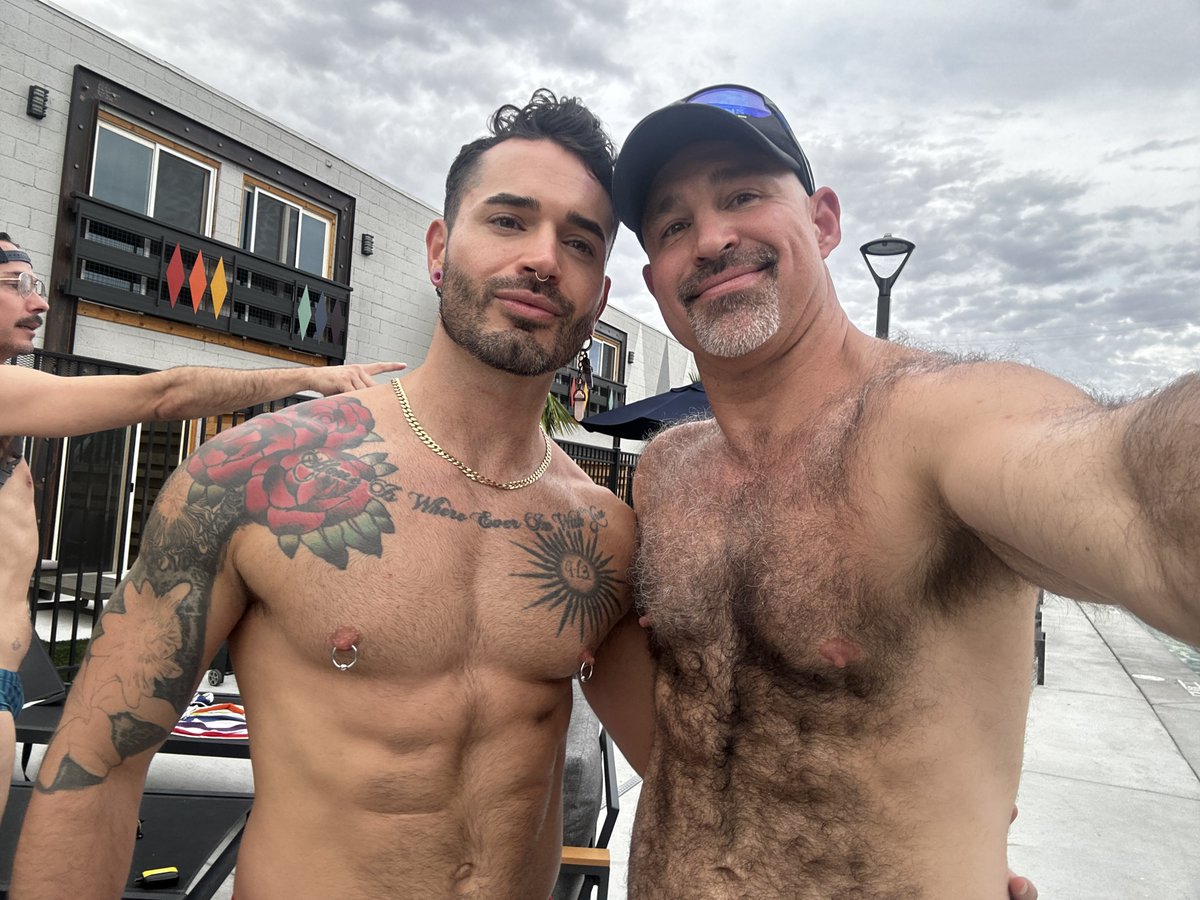 🎲🎰🏊🏼🎲🎰🏊🏼🎲🎰🏊🏼
The <a href="/BentInnLV/">BentLasVegas</a> DID NOT Disappoint! When in Las Vegas dip in the pool with the boys!
🎲🎰🏊🏼🎲🎰🏊🏼