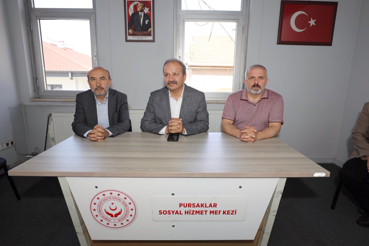 Bugün bir Sosyal Hizmet Merkezi’ni ziyaret ettik

O binanın kapısından içeri girdiğinizde, sıradan bir devlet dairesi gibi görünebilir.
Ama duvarlarının ardında bambaşka bir dünya var.

Burada bir çocuğun gözyaşını silen, bir kadının şiddetten kurtulması için gecesini gündüzüne