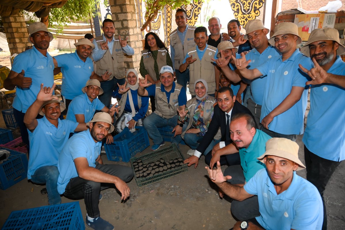 FAOEgypt's tweet photo. @FAOarabic @FAOinNENA @NorwayinEgypt @agricultureagr @MediaMalr @misrelzraea @UNEgypt @UNICCairo @FAOSDGs @kjerstilin أشار@YacoubMohamedMa ان المشروع يدعم 2000👩‍🌾👨‍🌾 في 10 قري من قري المبادرة الرئاسية "حياة كريمة" بهدف زيادة الإنتا��ية والدخل بنسبة 10% على الأقل بين المستفيدين من أنشطة المشروع واهتمام @FAO بدور المرأة في التنمية الزراعية وتأثيرها الكبير في تحقيق الأمن الغذائي والتنمية المستدامة https://t.co/G6SbcqHFdC