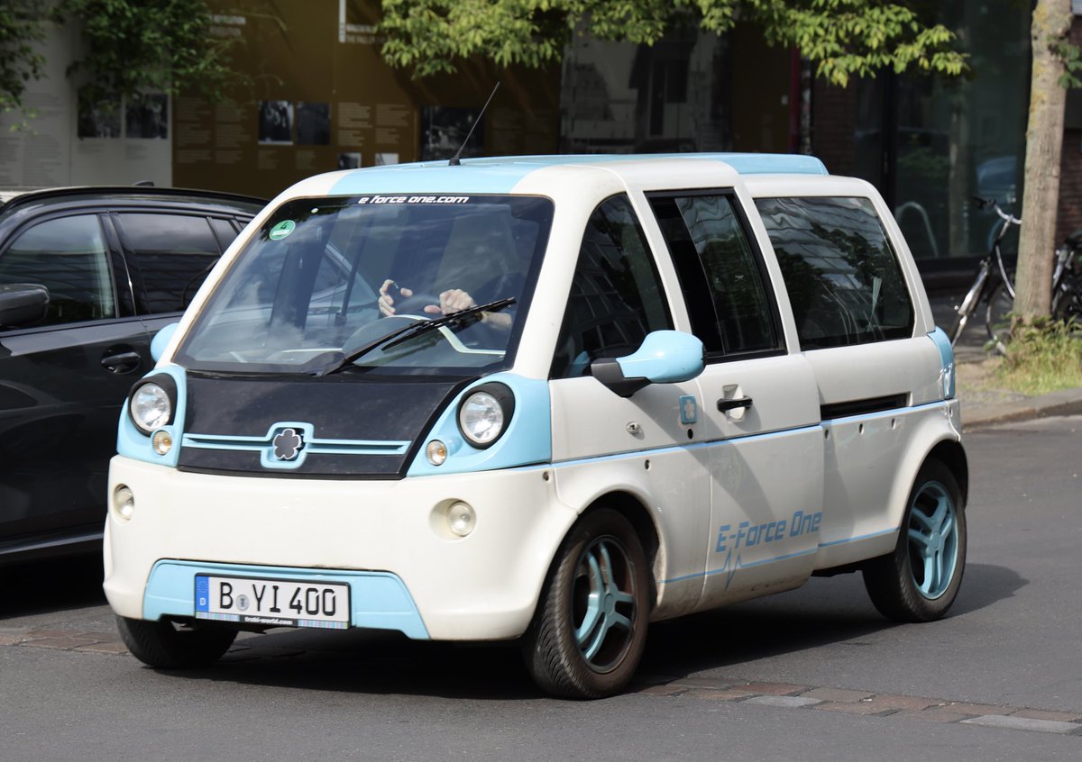 Il est très rare de croiser une Mia Electric en France. Alors en voir une à Berlin relève du miracle 
Poke <a href="/PierreDdeG/">Pierre Desjardins</a>