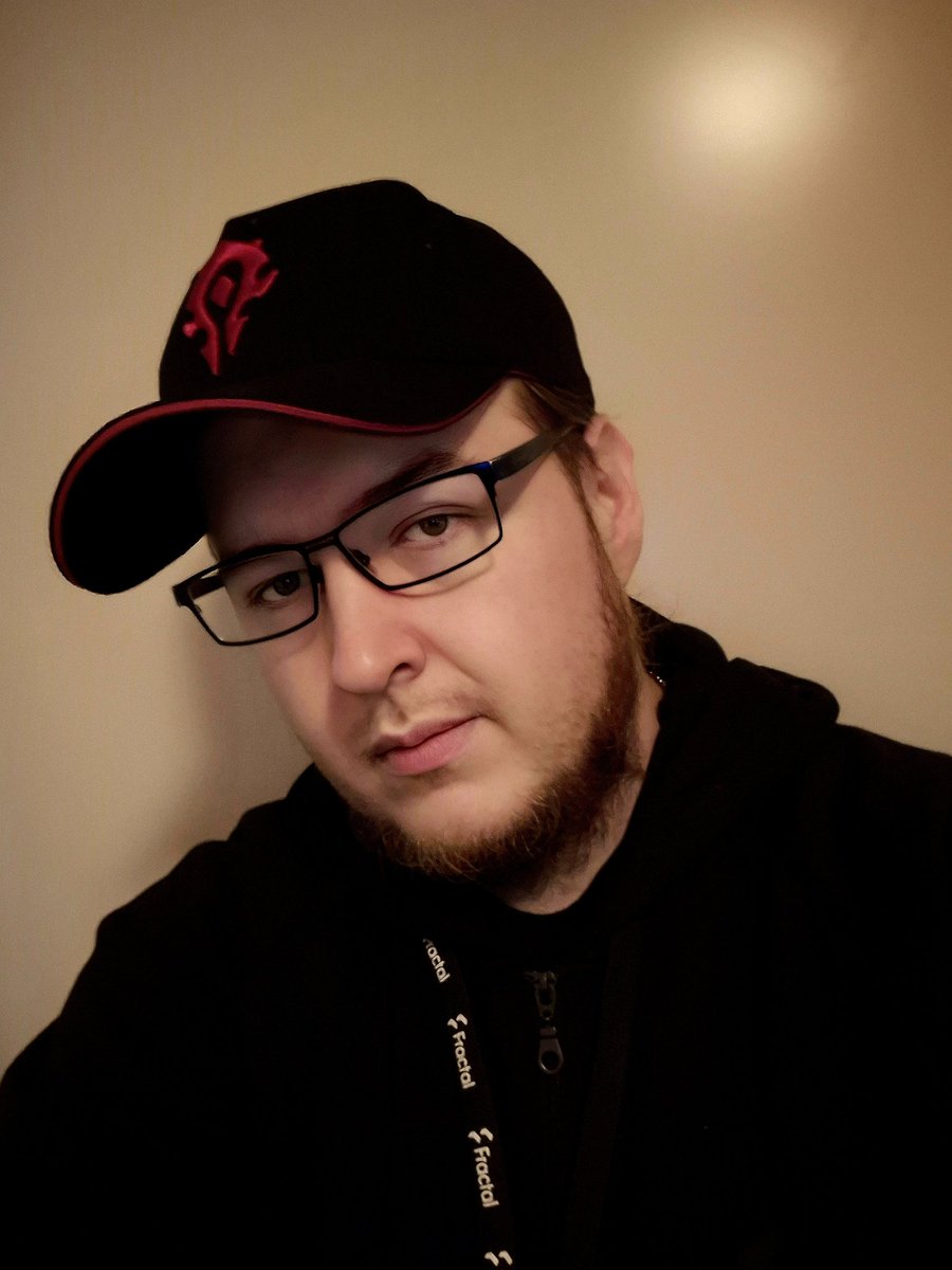 ChevelleTV💙 (@chevelletv) on Twitter photo Still recovering from twitchcon but wanted to give a shout out to <a href="/fractalofficial/">Fractal Design</a> the stand and people at the con were amazing and this hoodie is so super comfy.
#twitchcon2025 Still recovering from twitchcon but wanted to give a shout out to <a href="/fractalofficial/">Fractal Design</a> the stand and people at the con were amazing and this hoodie is so super comfy.
#twitchcon2025