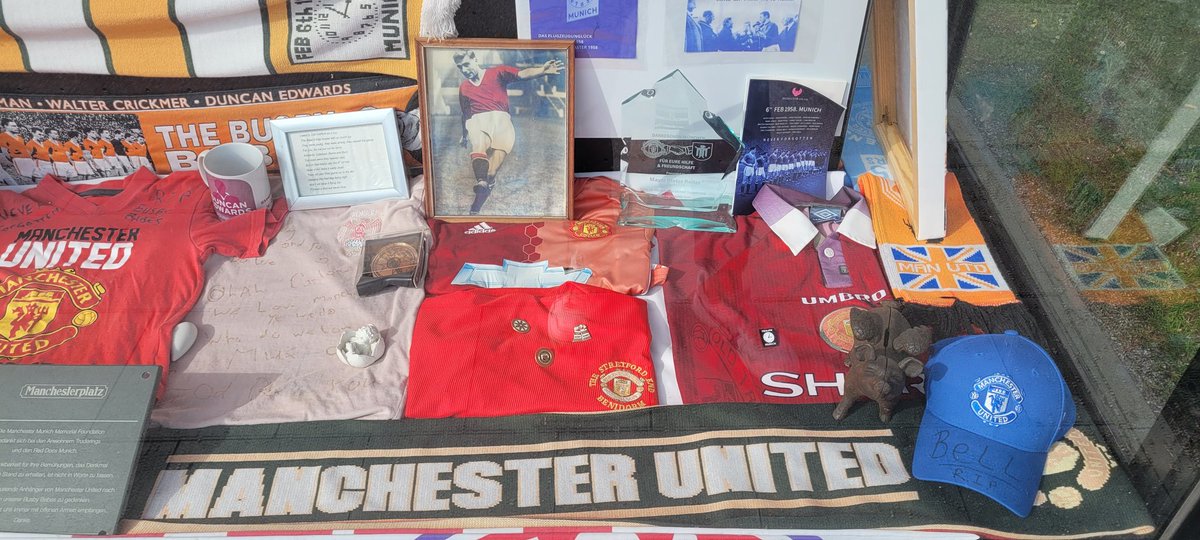 oldschool_STR's tweet photo. #Munich Air Desaster #Riem
#mufc #ManchesterUnitedFC #RIP https://t.co/T8L287HzoJ