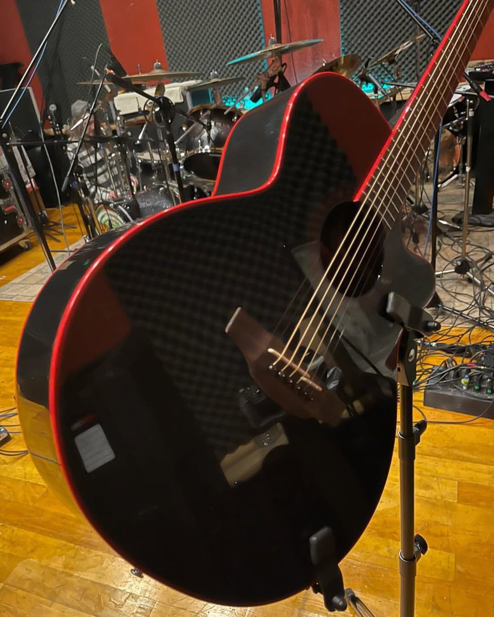 Some guitars just grab your attention…

The GF49CE has landed in the hands of thrash legend Gary Holt. From workshop to world tour, this one’s headed straight into rehearsals for Bonded by Blood. 🎶

Discover your voice with Takamine: loom.ly/nDTdoHE
