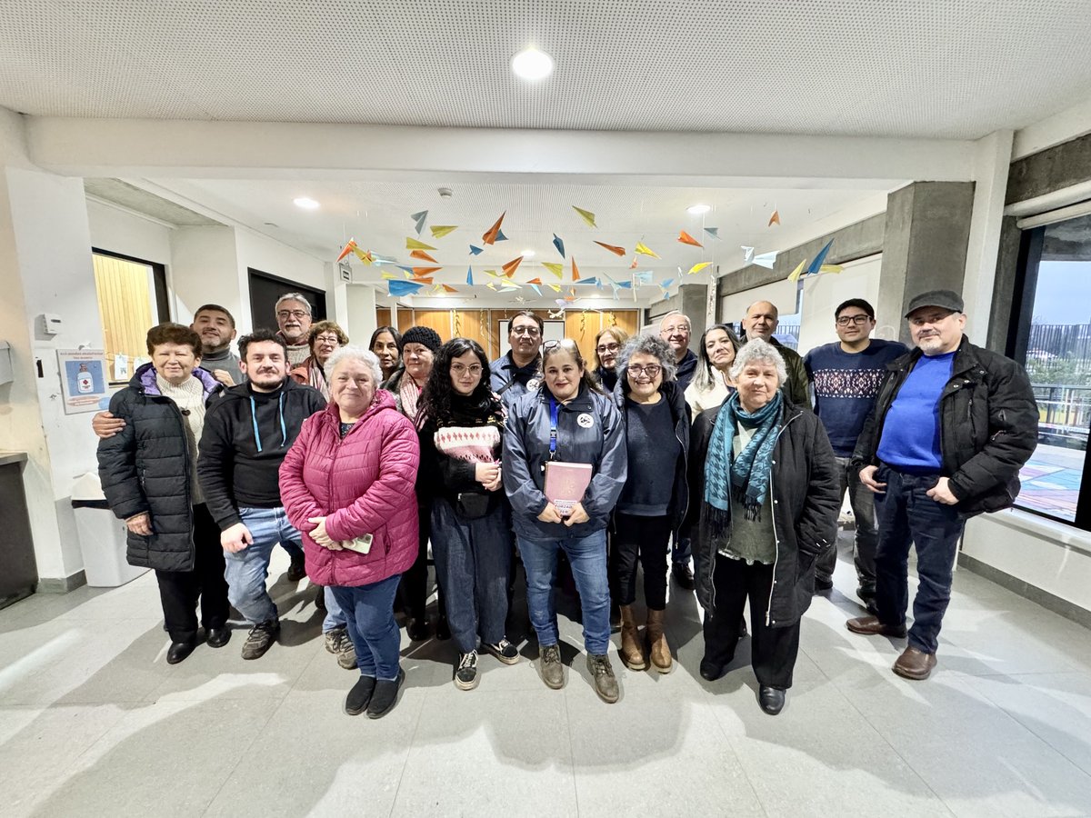 Encabezado por el seremi <a href="/culturaslosrios/">Culturas Los Ríos</a> Oscar Mendoza, 15 representantes de 9 organizaciones de Derechos Humanos de Los Ríos, que participan junto a nuestro programa Cultura, Memoria y DDHH, se reunieron en la 1ª sesión 2025 para hablar sobre proyectos que impulsarán este año