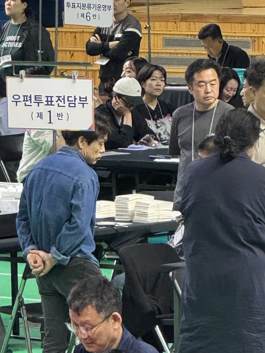 용인 처인구
신권다발 투표지 발견
많이 퍼트려주세요!!!