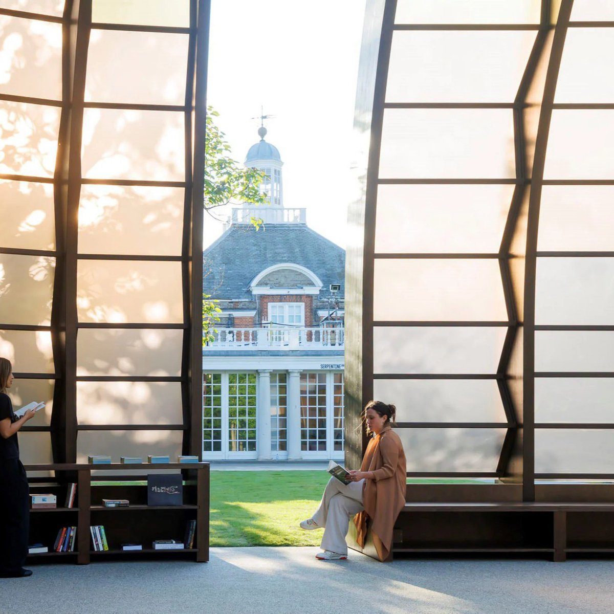 First images of Marina Tabassum's 2025 Serpentine Pavilion have been revealed 🎨

Tabassum designed the pavilion as space to celebrate summer, with a series of openings drawing light and air through the pavilion.

#art #serpentinegallery #serpentinepavilion #design