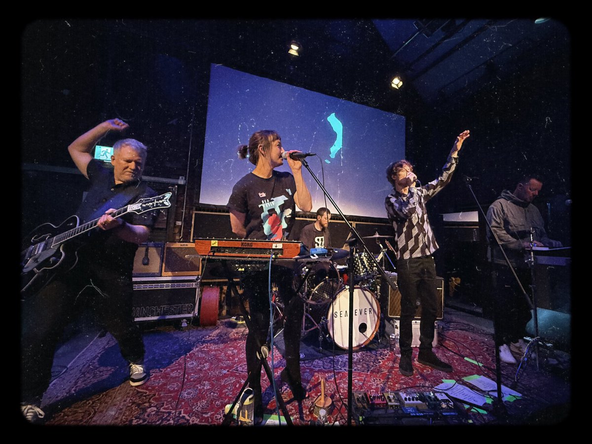 ✌🏻 <a href="/SeaFeverBand/">Sea Fever</a>’s homecoming show at The Yard was more than a celebration of their new album, ‘Surface Sound’ – it was a powerful statement from a band fully hitting their stride: godisinthetvzine.co.uk/2025/06/03/liv…