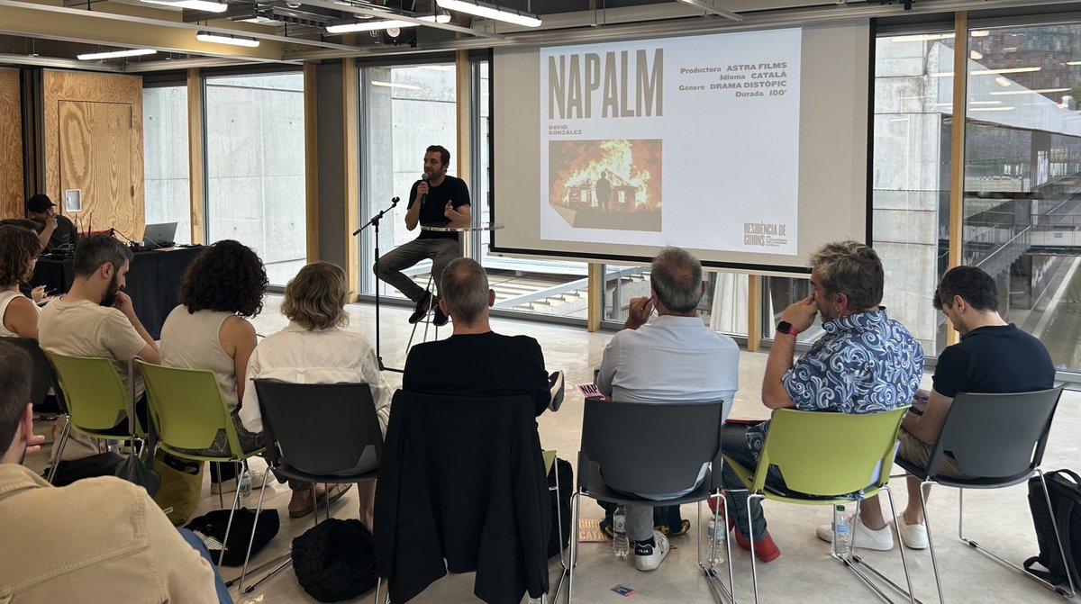 Edgar Garcia Casellas (@edgarciacas) on Twitter photo La residència de guions de l’<a href="/academiacinecat/">Acadèmia del Cinema Català – Premis Gaudí</a> arriba a la recta final amb la presentació dels projectes de la 3a edició.
De ben segur que d’aquí en sortiran moltes propostes audiovisuals.
L’enhorabona a tots els i les participants pel treball realitzat!
#AmbSuportICEC La residència de guions de l’<a href="/academiacinecat/">Acadèmia del Cinema Català – Premis Gaudí</a> arriba a la recta final amb la presentació dels projectes de la 3a edició.
De ben segur que d’aquí en sortiran moltes propostes audiovisuals.
L’enhorabona a tots els i les participants pel treball realitzat!
#AmbSuportICEC