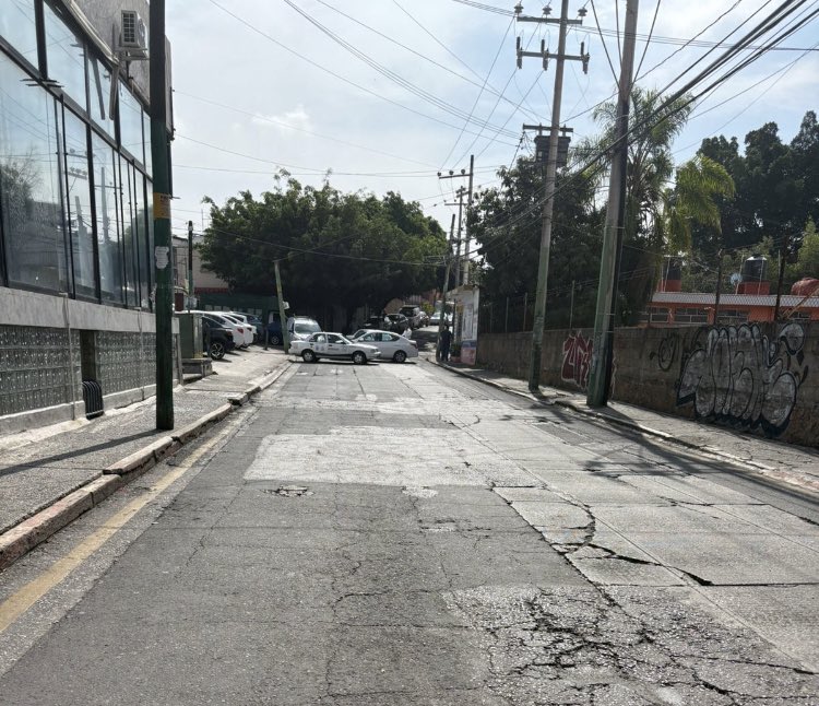 Yohali Reséndiz (@yohaliresendiz) on Twitter photo .#Morelos #Cuernavaca
Cierran transportistas y agremiados alrededores de #HaciendaMorelos y hay cierre de oficinas
Cierran también los alrededores de Plaza Cristal… <a href="/CGMyT_Morelos/">Coordinación General de Movilidad y Transporte</a>
Cierre en Chipitlan a la altura de la Chrysler.
En un recorrido se observa taxis y rutas .#Morelos #Cuernavaca
Cierran transportistas y agremiados alrededores de #HaciendaMorelos y hay cierre de oficinas
Cierran también los alrededores de Plaza Cristal… <a href="/CGMyT_Morelos/">Coordinación General de Movilidad y Transporte</a>
Cierre en Chipitlan a la altura de la Chrysler.
En un recorrido se observa taxis y rutas