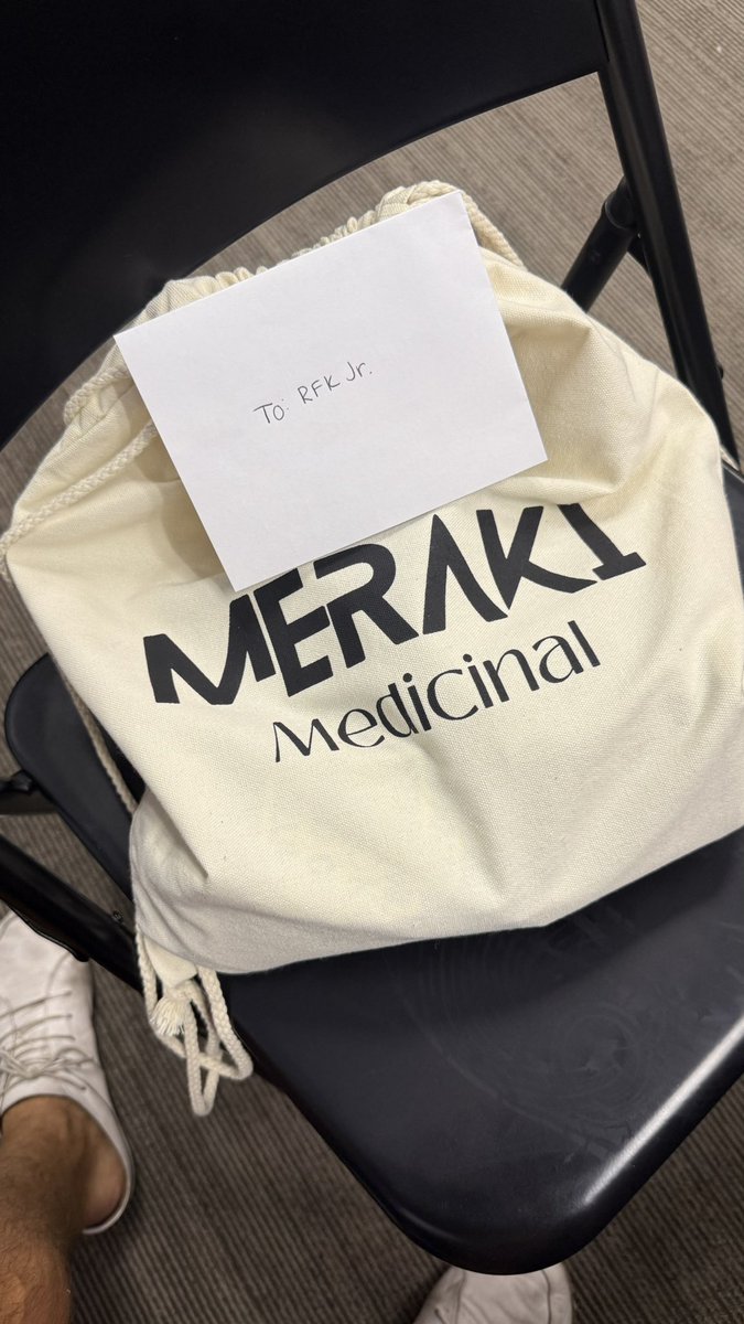 Vance πβ‘οΈ (@vancee) on Twitter photo Probably the biggest package weβve ever dropped off.
Had to write a note from the team.
MAHA <a href="/RobertKennedyJr/">Robert F. Kennedy Jr</a> Probably the biggest package weβve ever dropped off.
Had to write a note from the team.
MAHA <a href="/RobertKennedyJr/">Robert F. Kennedy Jr</a>