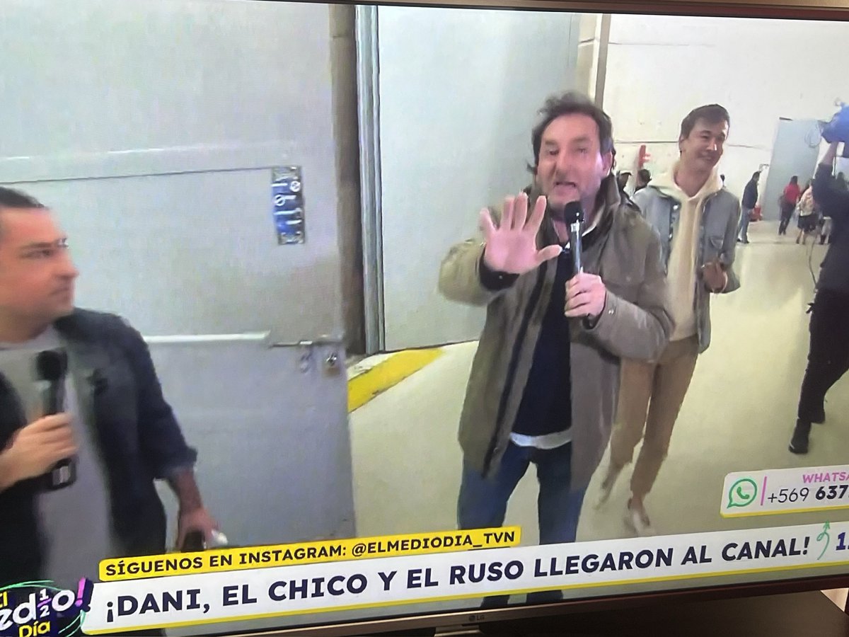 ππ βπ ππ€πππ₯πππ βππ₯ππ‘πππ (@lacon_sentida) on Twitter photo El Huevo y El Chico PΓ©rez, Secuestraron al Ruso, se lo llevaron al canal π€
<a href="/danielexhuevo/">Daniel Fuenzalida</a>
<a href="/chico_perez/">CristiΓ‘n Chico PΓ©rez</a>
#ElMedioDiaTvn
#SantiagodeChile
#Chile El Huevo y El Chico PΓ©rez, Secuestraron al Ruso, se lo llevaron al canal π€
<a href="/danielexhuevo/">Daniel Fuenzalida</a>
<a href="/chico_perez/">CristiΓ‘n Chico PΓ©rez</a>
#ElMedioDiaTvn
#SantiagodeChile
#Chile