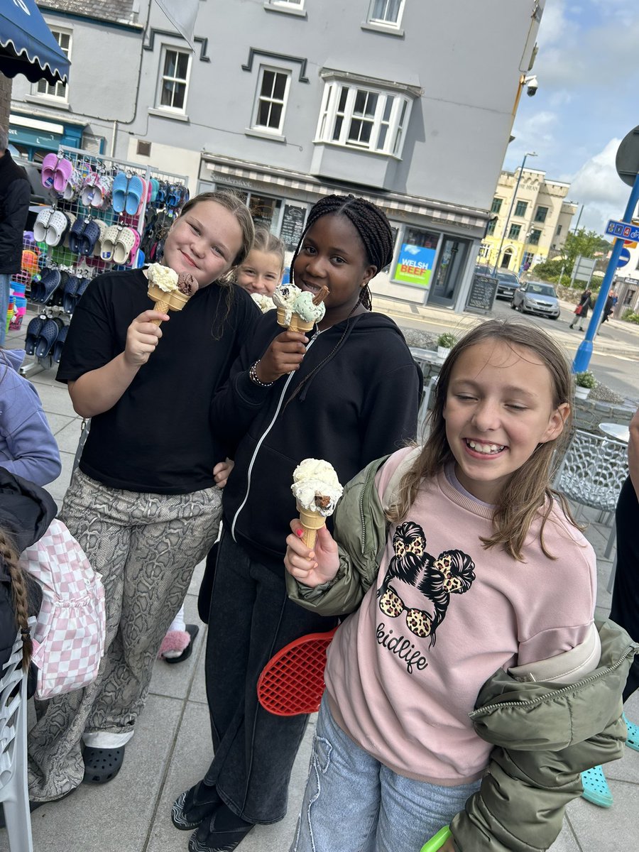 Ice cream by the sea! 🍦🌊