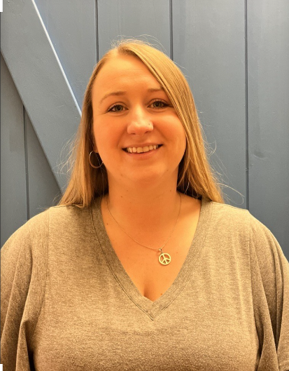 Meet Holly, a dedicated nurse who is a valued member of the AOC family. Holly is known for her heartfelt commitment to the families she serves. Her compassionate care has made a huge impact over the years, and the love she pours into her work hasn’t gone unnoticed. #HALOS