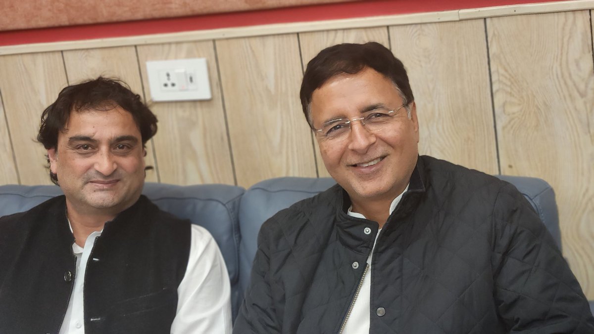 sweetu_2's tweet photo. कांग्रेस के राष्ट्रीय नेता श्री रणदीप सुरजेवाला जी को जन्मदिन की हार्दिक शुभकामनाएं 
@rssurjewala 
@RahulGandhi https://t.co/X7zzWEE7Cj