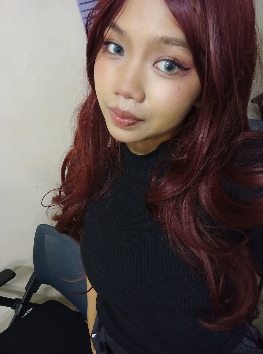 ihaniikanz's tweet photo. Aku beneran 05 anjay #20th #semester4 #adultingisscary #jupiimut https://t.co/irhRAQCc2A