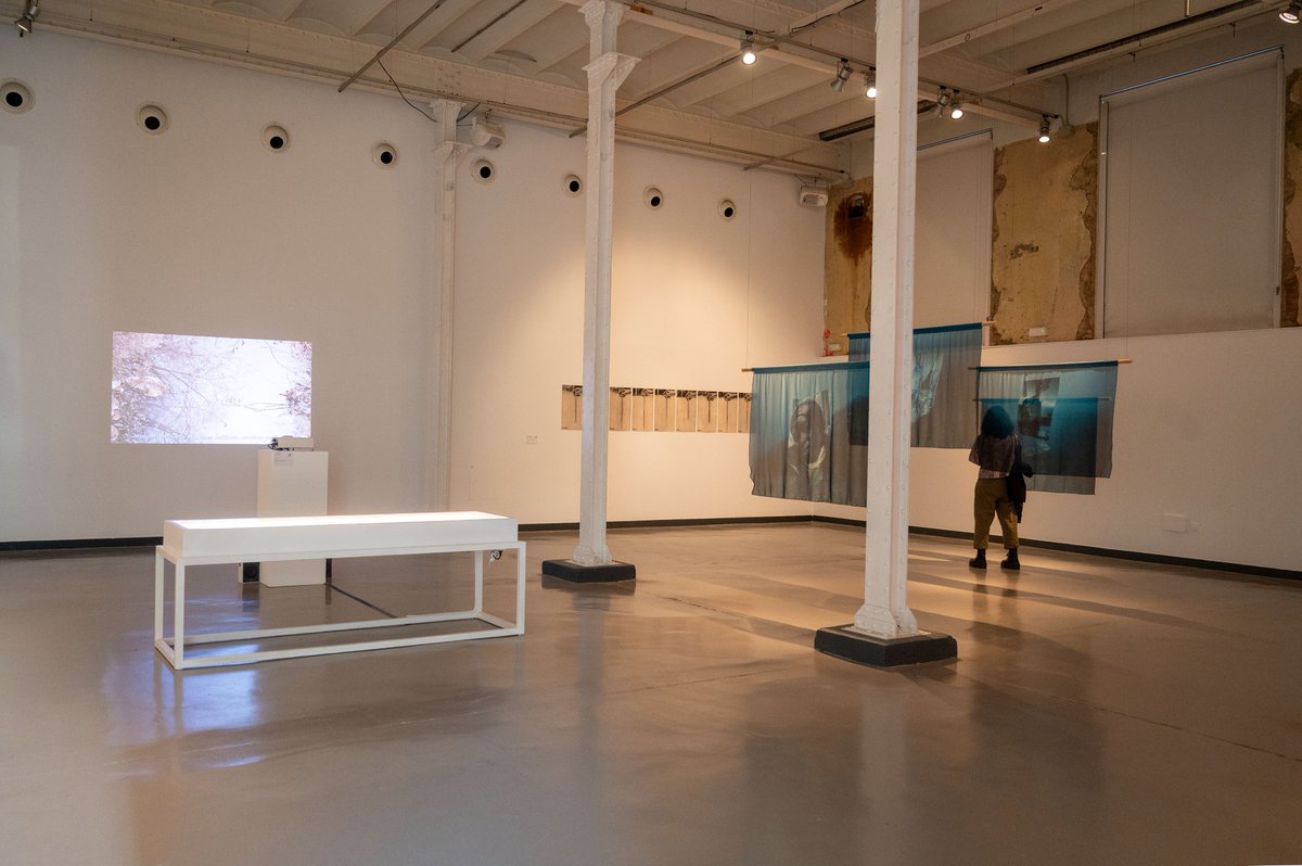 Espai d'Arts RU (@espaidartsru) on Twitter photo ⌛️ Últims dies per visitar l'exposició "Sense sortida. L'embat de les economies depredadores", comissariada per Mercè Alsina
🗓️ Tens temps fins aquest diumenge 8 de juny
ℹ️bit.ly/sensesortida
<a href="/GRN_cultura/">Granollers Cultura</a> ⌛️ Últims dies per visitar l'exposició "Sense sortida. L'embat de les economies depredadores", comissariada per Mercè Alsina
🗓️ Tens temps fins aquest diumenge 8 de juny
ℹ️bit.ly/sensesortida
<a href="/GRN_cultura/">Granollers Cultura</a>