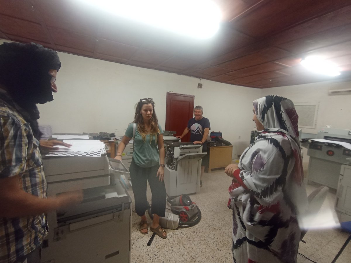 Pedro, el técnico voluntario ha estado reparando las impresoras del centro Aminatu Haidar que trae ANARASD anualmente en la caravana.

Agradecemos el gran esfuerzo de Pedro y su compromiso con el centro Aminatu Haidar. 

ANARASD por un Sahara Libre/Sahara Aske!!!🇪🇭