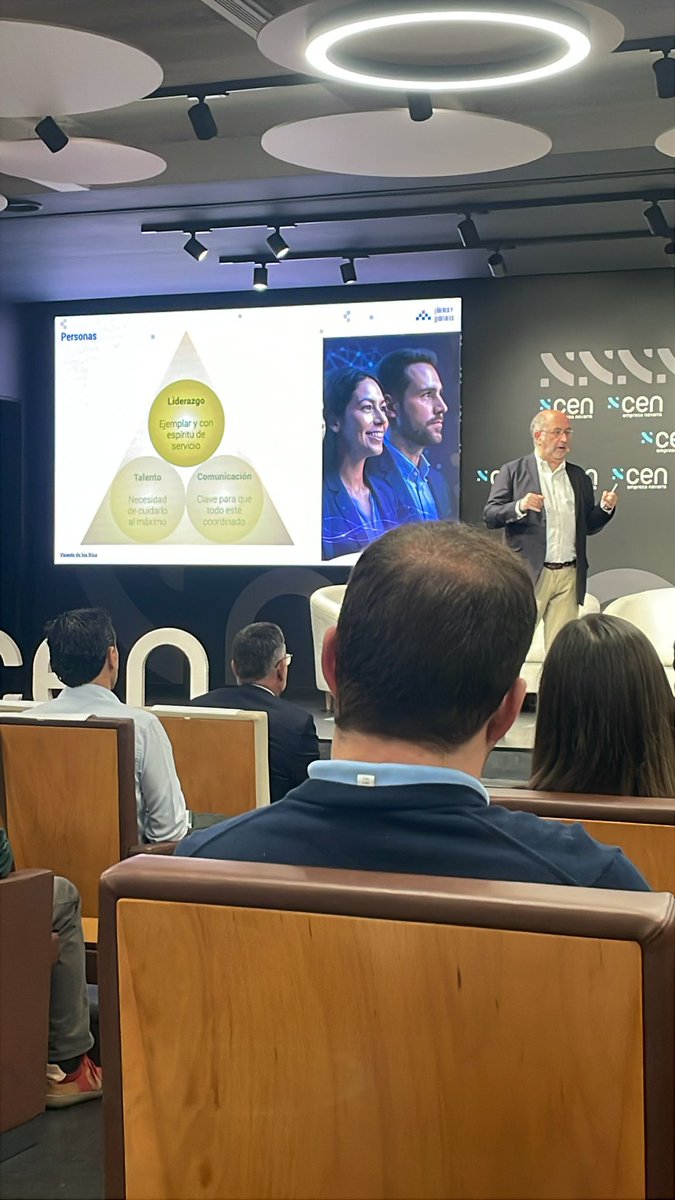 La tecnologIA puede convertirse en una palanca de crecimiento y competitividad. Hoy asistimos a la jornada “El triángulo del valor empresarial: personas, tecnologIA y negocio” de <a href="/CEN_Navarra/">CEN</a>, donde se muestra cómo agentes de #IA ya están resolviendo desafíos empresariales reales