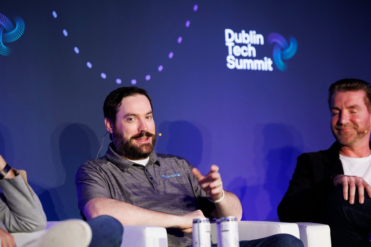 DubTechSummit's tweet image. AI Wants to Run, Your Data is Still Learning to Walk."
Powerful insights from the Main Stage at #DubTechSummit from leading voices in AI and data:

🧠 Michael Green (@Databricks):
"You need to invest in a Data and AI platform from the get-go… you want your machine learning and