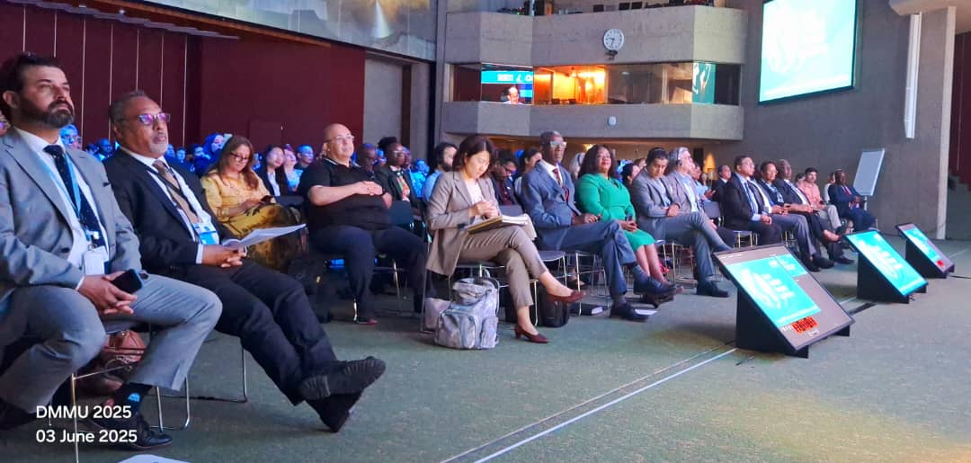 🇿🇲 VEEP Nalumango urges global action on resilience financing at the #GP2025 World Resilient Recovery Conference in Geneva. She called for more technical &amp; financial support for long-term disaster risk reduction in developing nations. 🌍💬 #DisasterRecovery #Resilience #UNDRR