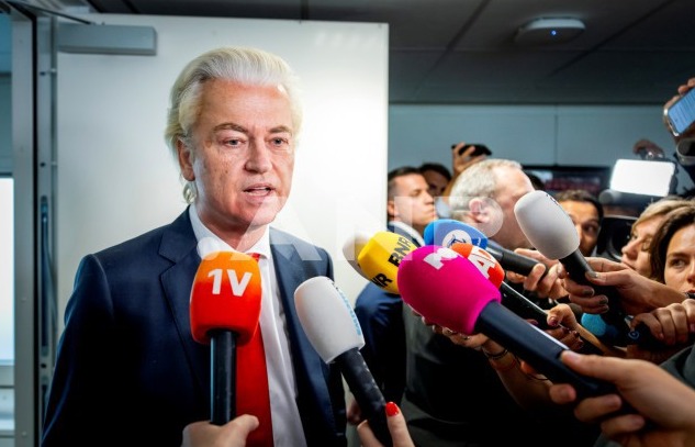 Val kabinet vergroot onzekerheid: sector wacht op duidelijkheid over stikstof en infrastructuur.

➡️tln.nl/actueel/val-ka…

#valkabinet #transport #logistiek