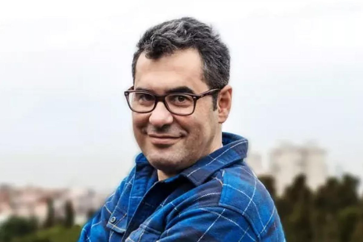 Enver Aysever:

''Kemal bey tekrar geliyor. Çok eğlenceli günlere gidiyoruz.

Dün öğrendim ki Kemal Kılıçdaroğlu'na karşı olanlar, şimdi Kılıçdaroğlu'ndan randevu almaya çalışıyorlarmış.''