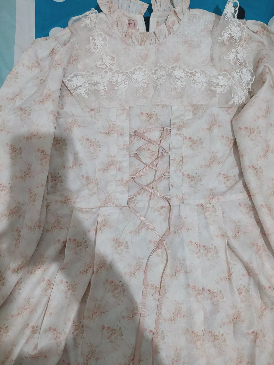 gerbeerash's tweet photo. preloved eliza dress by himeka ukuran XS, baru beberapa kali pakai. 235k udah sama ongkir https://t.co/m83gqEPHS4