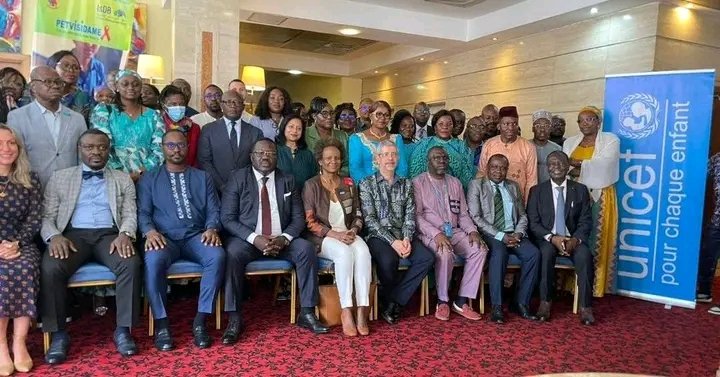 🇨🇲 Le #Cameroun s’engage pour éliminer le #VIH pédiatrique d’ici 2030.
Le projet #PETVISIDAME a pris part à la réunion de plaidoyer de haut niveau tenue à Yaoundé.

Unis pour un avenir sans #SIDA chez les enfants et adolescents. 

#PTME #Plaidoyer #Objectif2030
#MINSANTE  #IsDB