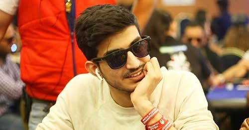 PkrGuru's tweet image. .@PokerBaazi's 10:30 PM flagship—the ₹10 Lakhs GTD #DailyLastChance—once again lived up to its late-night legacy, crushing its guarantee and delivering a night of unmissable action. 💣And right in the thick of it was Delhi's unstoppable 'Frankie08', who lit up the virtual felt