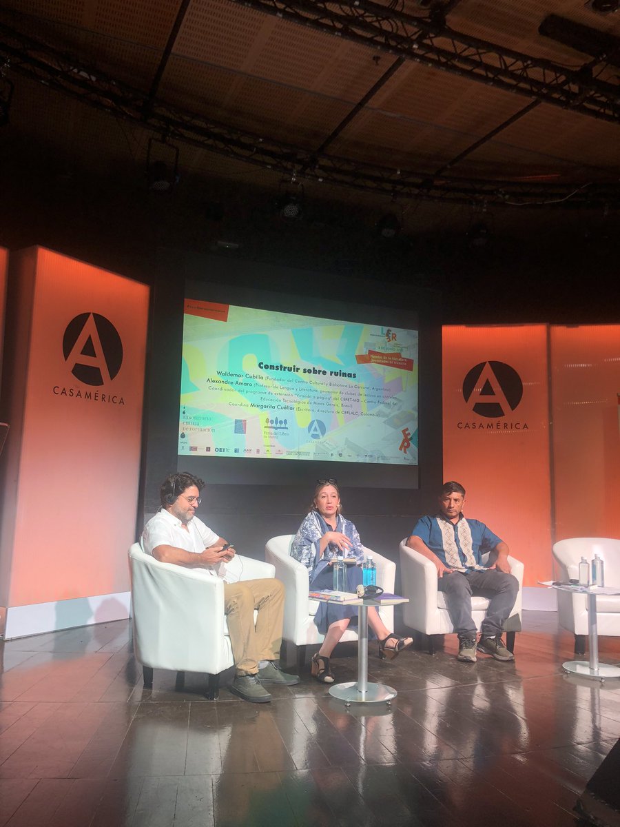 Laboratorio Emília (@labemilia) on Twitter photo 🌿 Construir sobre ruinas
📖 ¿Qué nace de los escombros? ¿Cómo se reconstruye la memoria?
Mesa Construir sobre ruinas con:
✒️ Waldemar Cubilla (🇦🇷), Alexandre Amaro (🇧🇷)
Coordina: Margarita Cuéllar (🇨🇴)
#LeerIberoaméricaLee 2025 en <a href="/casamerica/">Casa de América</a> y <a href="/FLMadrid/">Feria del Libro de Madrid</a>. 🌿 Construir sobre ruinas
📖 ¿Qué nace de los escombros? ¿Cómo se reconstruye la memoria?
Mesa Construir sobre ruinas con:
✒️ Waldemar Cubilla (🇦🇷), Alexandre Amaro (🇧🇷)
Coordina: Margarita Cuéllar (🇨🇴)
#LeerIberoaméricaLee 2025 en <a href="/casamerica/">Casa de América</a> y <a href="/FLMadrid/">Feria del Libro de Madrid</a>.