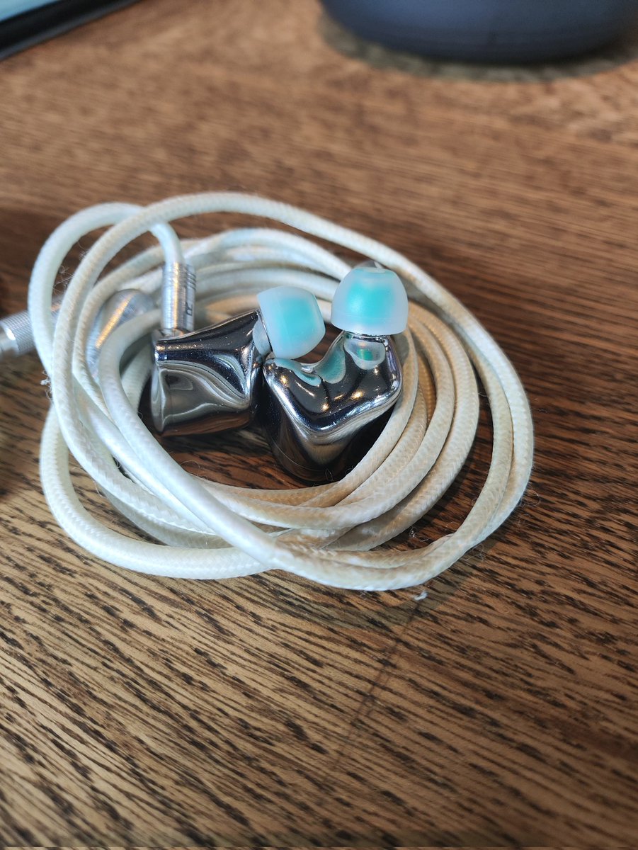 圆圆凌潇 tweet media