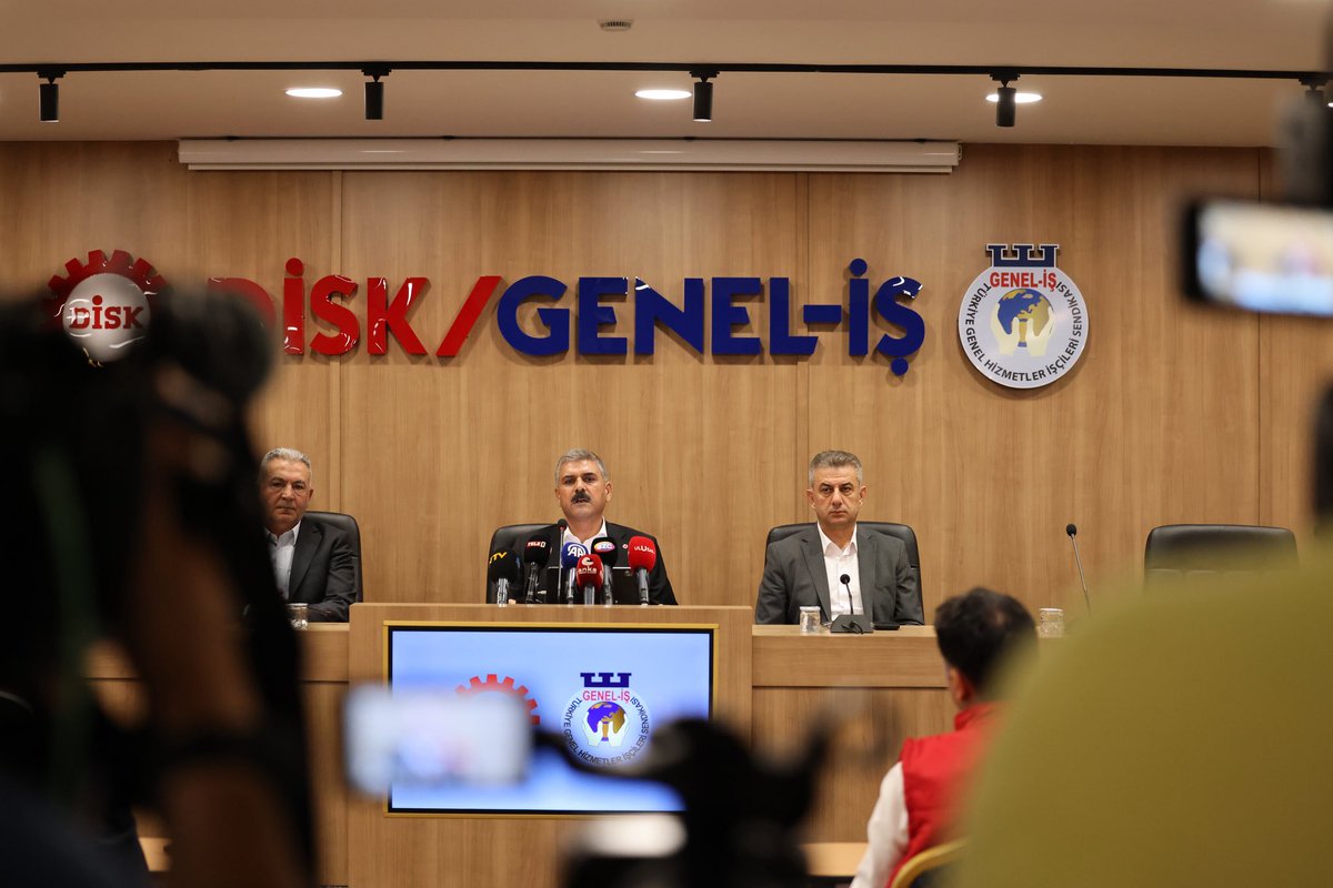 ❇️ Sendikamız,son ana kadar İzmir halkını mağdur etmemek için, greve gitmemek için, masada uzlaşma sağlanması için, gayret etmiştir. Ancak işveren tarafı, toplu iş sözleşmesi görüşmeleri sürecinde uzlaşma yerine çözümsüzlüğü tercih etmiş, önce kabul ettiği önemli bazı maddeleri