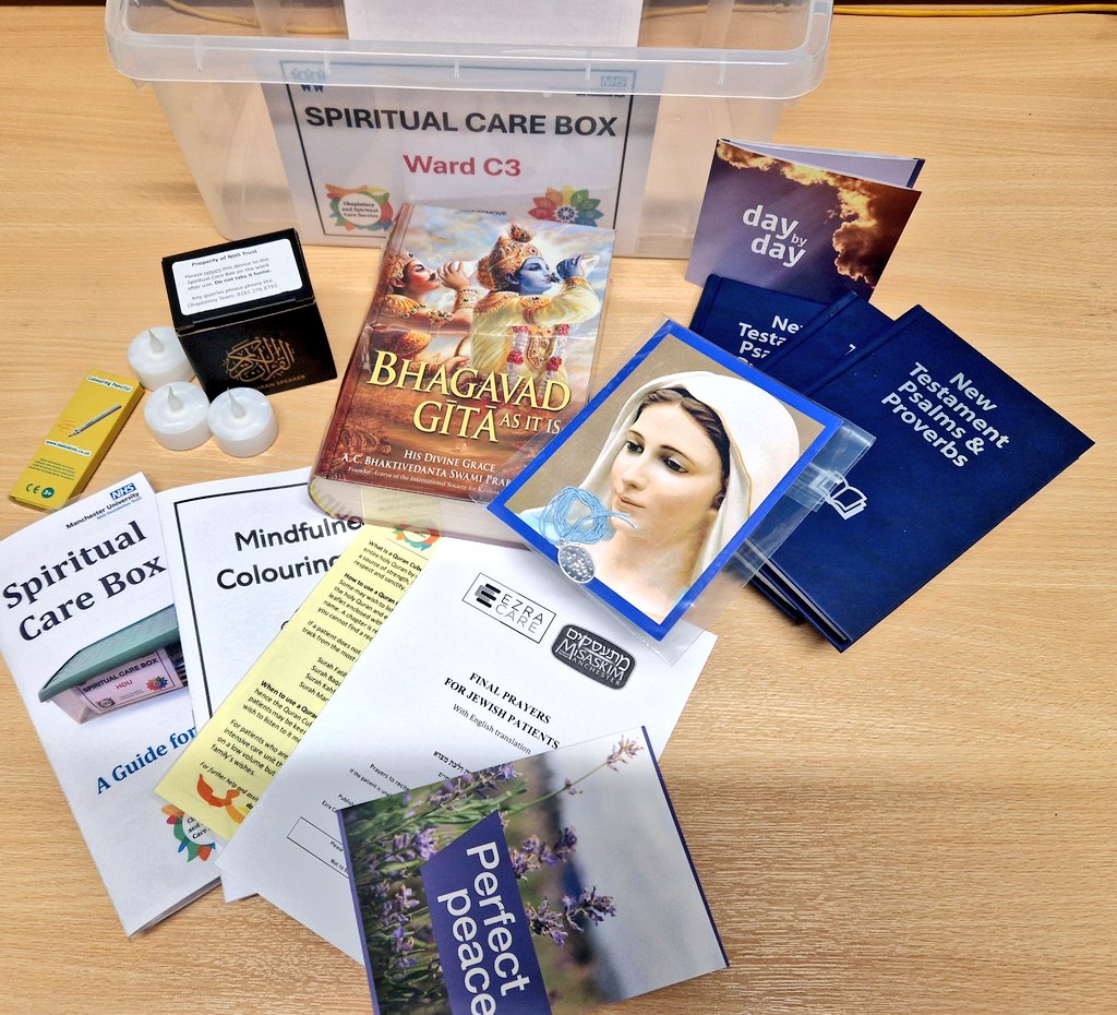 ☆Spiritual Care Box☆ 
Thank you to the Chaplaincy for delivering our Spiritual Care Box. 

This contains resources for four religious faiths:
1. Christians ✝️ 
2. Muslim ☪️ 
3. Jewish ✡️ 
4. Hindu 🕉 
Plus, non-religious items. 
Which can be easily accessed on the ward.