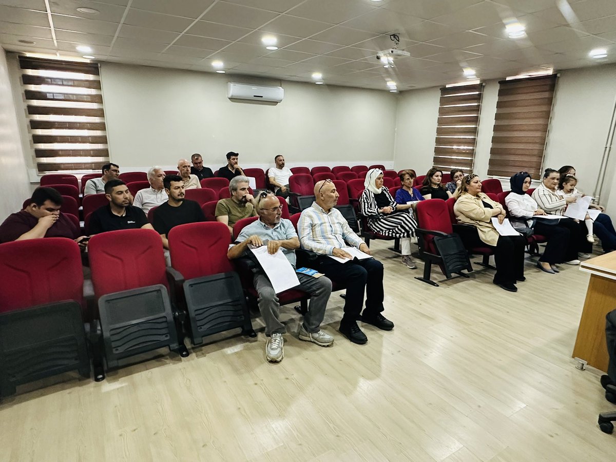 Şanlıurfa Sosyal Bilimler MYO (@ssbmyo1) on Twitter photo Müdürümüz <a href="/ih_yasar/">İbrahim Halil Yaşar</a> başkanlığında, tüm bölüm hocalarımızın katılımıyla dönem sonu akademik kurul toplantısı gerçekleştirildi. Toplantıda, dönem boyunca yürütülen akademik ve idari faaliyetler değerlendirilerek önümüzdeki döneme dair hedefler ve iyileştirme önerileri ele alındı. Müdürümüz <a href="/ih_yasar/">İbrahim Halil Yaşar</a> başkanlığında, tüm bölüm hocalarımızın katılımıyla dönem sonu akademik kurul toplantısı gerçekleştirildi. Toplantıda, dönem boyunca yürütülen akademik ve idari faaliyetler değerlendirilerek önümüzdeki döneme dair hedefler ve iyileştirme önerileri ele alındı.