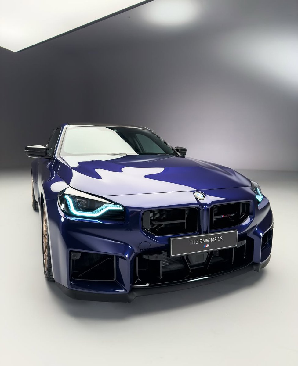 nocarcontext's tweet photo. BMW M2 CS 530HP 💙💙 https://t.co/iv2VtsJTLM
