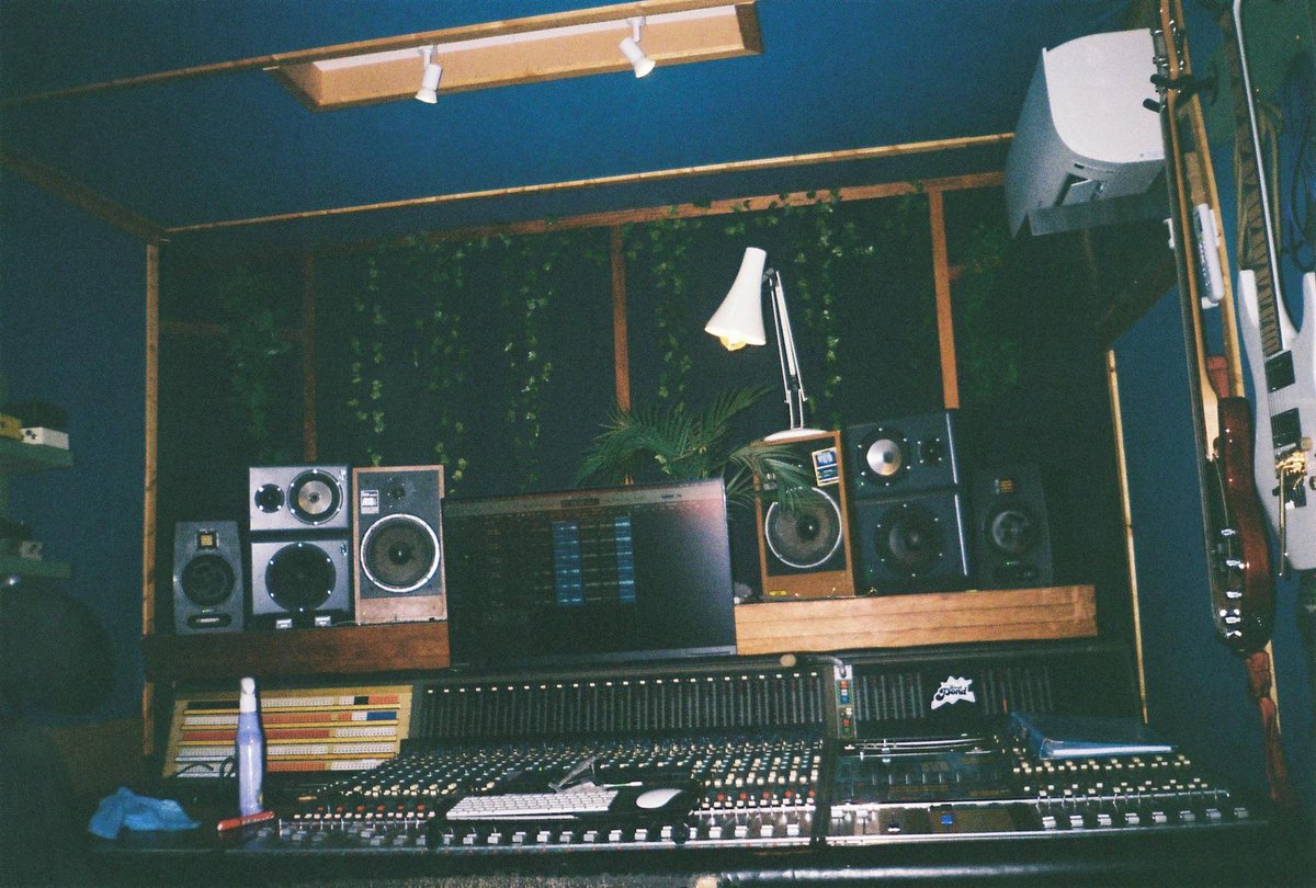 SmallPondRec's tweet image. Hello Small Pond! 🐸 a couple of lovely film shots, thanks Owen Taylor!