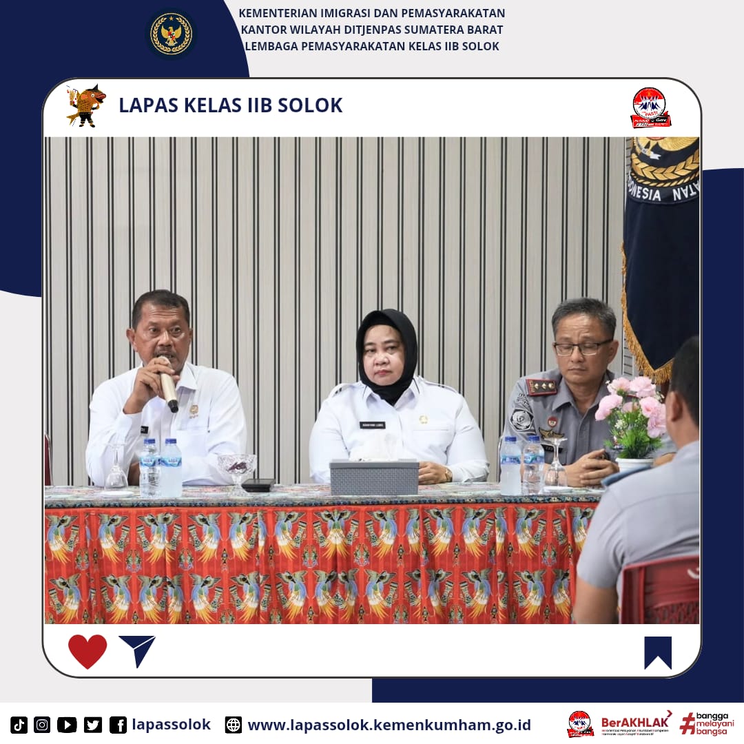 SolokLapas's tweet photo. TIBA DI NABIRE, DIRJENPAS LANGSUNG SAMBANGI PETUGAS LAPAS YANG TERLUKA https://t.co/gUcNeeIV8R