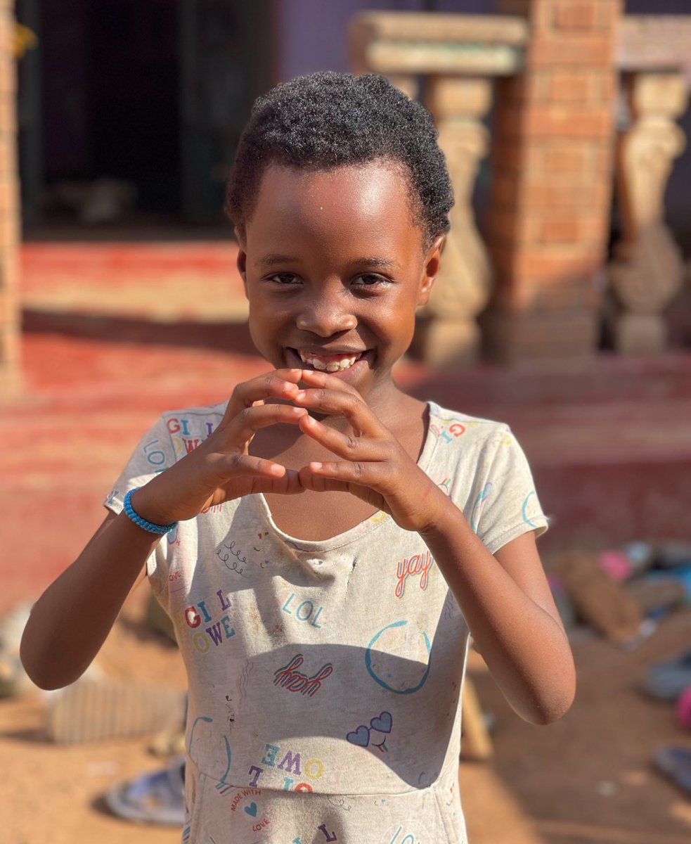 SendUganda's tweet image. It won’t always be easy but just give a big smile to problems that come your way because you have to pass through them come what may.

2 Timothy 1:7

For the Spirit God gave us does not make us timid, but gives us power, love and self-discipline.#FrontView #Happiness #People