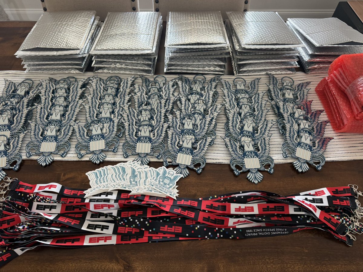 v3rbaal's tweet image. If you chose shipping, they went out in the mail yesterday! 📦 #BadgeLife #EFF nsaeagle.eventbrite.com