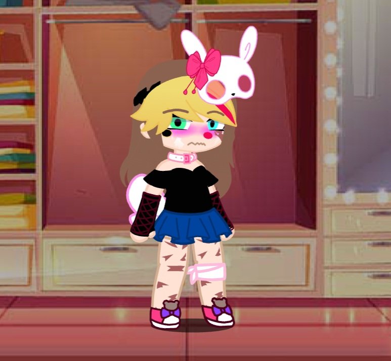 roxymid69's tweet image. I'm a mischievous bunny girl from the Midnight Family, with twin sisters Lexi (Vanny) and Crystal (Elizabeth). 💕 Proud multi-shipper loving spicy, flirty fun—16+ content with uncensored kisses, sexy moments, and flirtatious vibes. 😏 Ready for some naughty, playful adventures!🔥