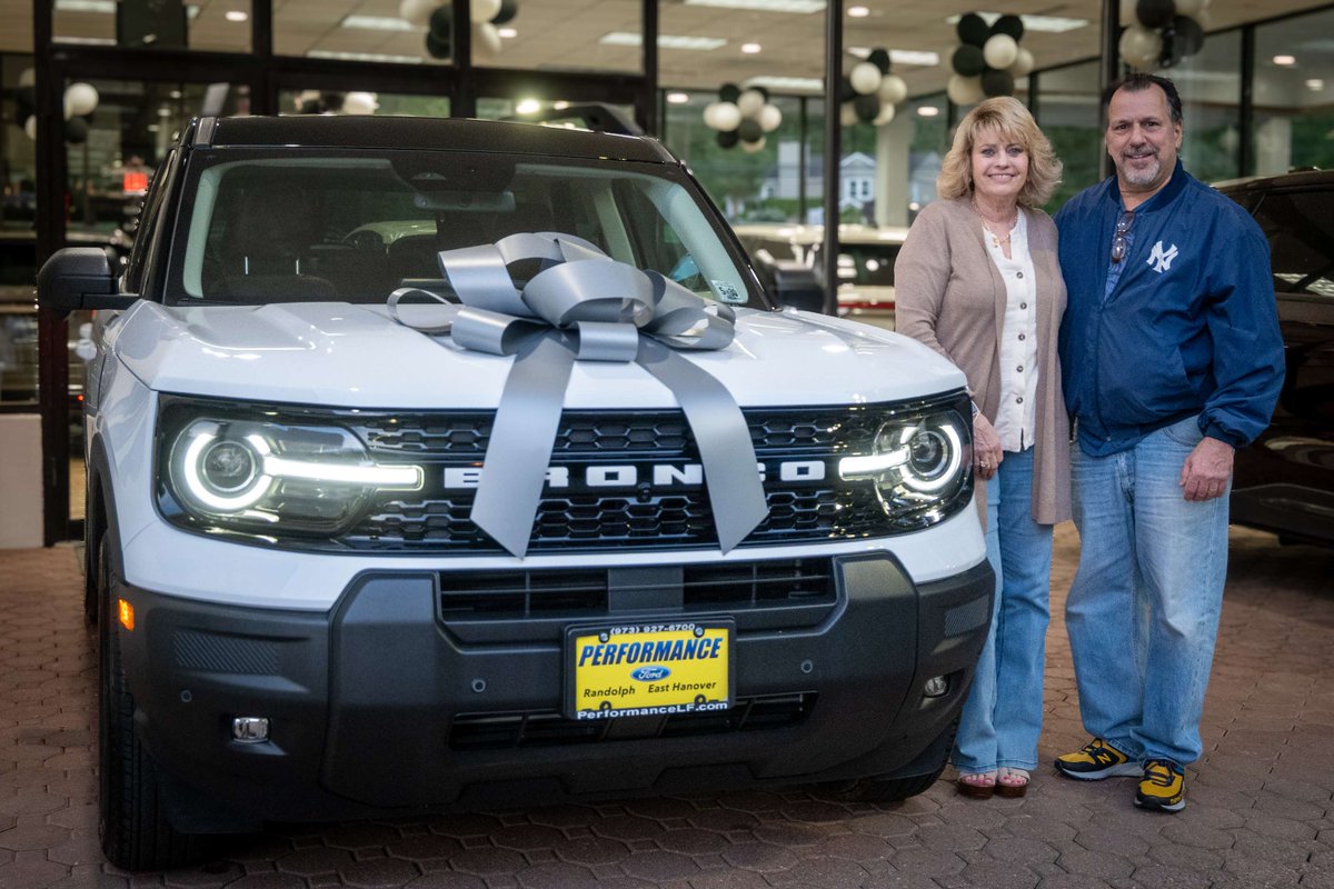 🎉🚗 Congratulations on your new Ford Bronco! May every drive bring you excitement and adventures ahead! 

#PerformanceFord #Performance #Ford #Drivewithperformance #NewCarJoy

performanceforddealer.com