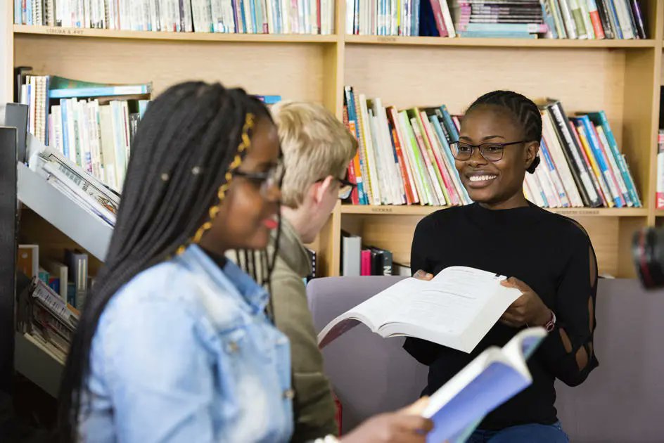 Are you interested in postgraduate study but confused about the options❓

Get your questions answered and find out more about the different types of PG study 👇
ow.ly/iNtz50VWh39