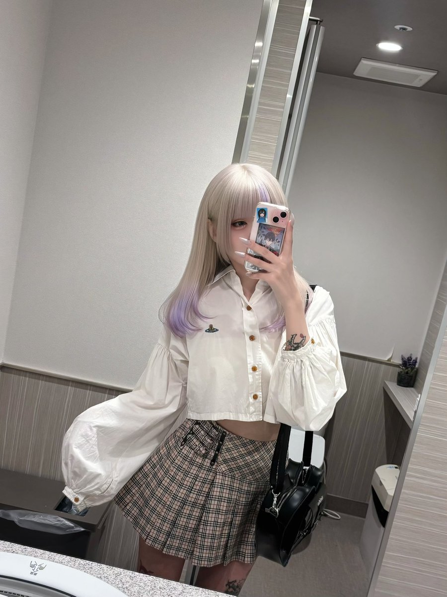 髪染めた！
ぶんぶんぶーん！🐧⚡.｡. •*¨*•♡