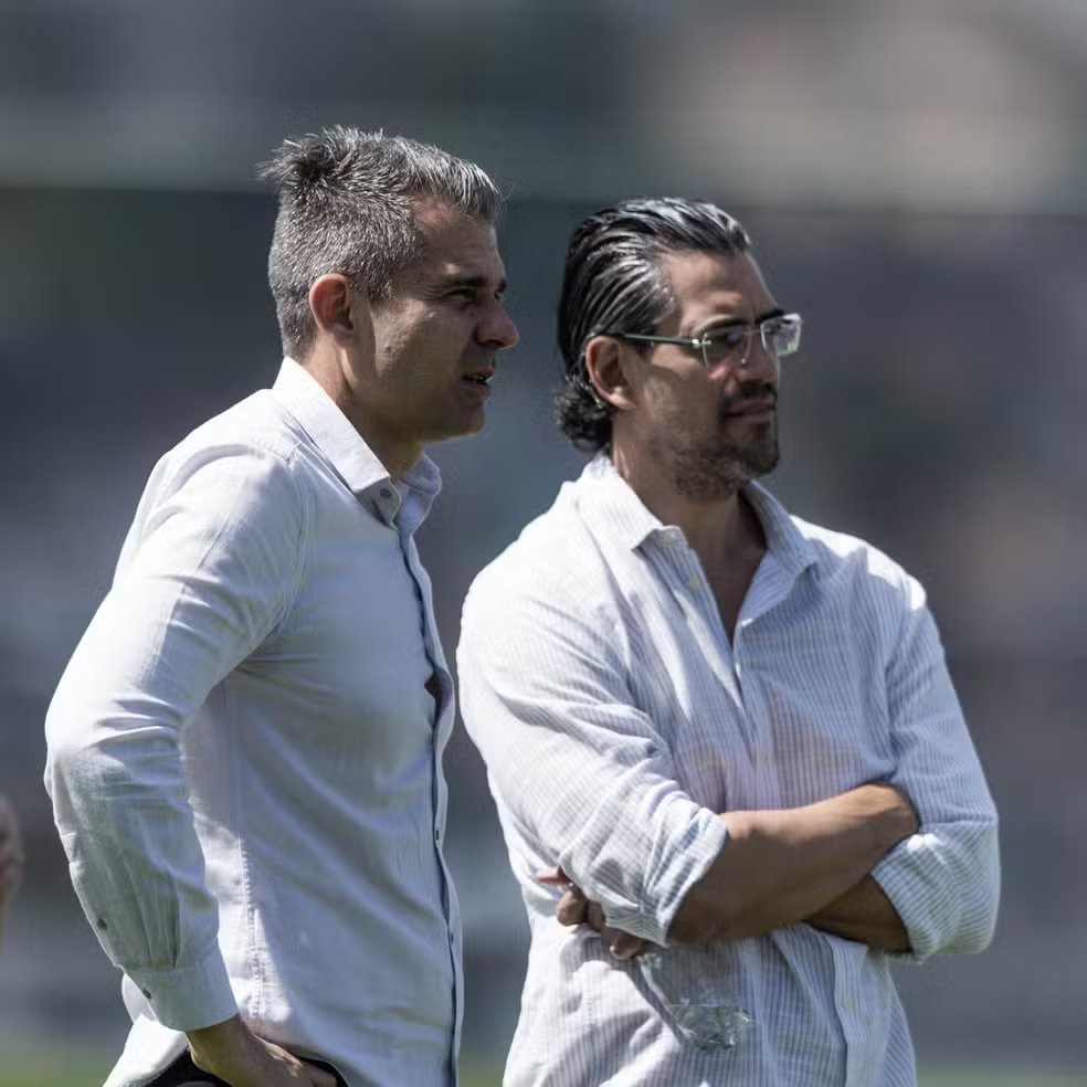 Falagalo13's tweet photo. 🐓 O Atlético planeja ficar em dia com todos os pagamentos pendentes em no máximo 90 dias.
O Galo tem R$ 192 milhões para receber da venda de jogadores, sendo que desse valor, R$ 24 milhões estão atrasados. A diretoria do alvinegro tenta resolver a situação diretamente com os clubes, sem acionar a Câmara Nacional de Resolução de Disputas (CNRD).
🗞️ @geglobo
#FalaGalo | Foto: Pedro Souza