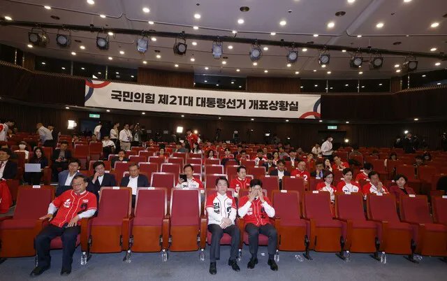 막다 tweet media
