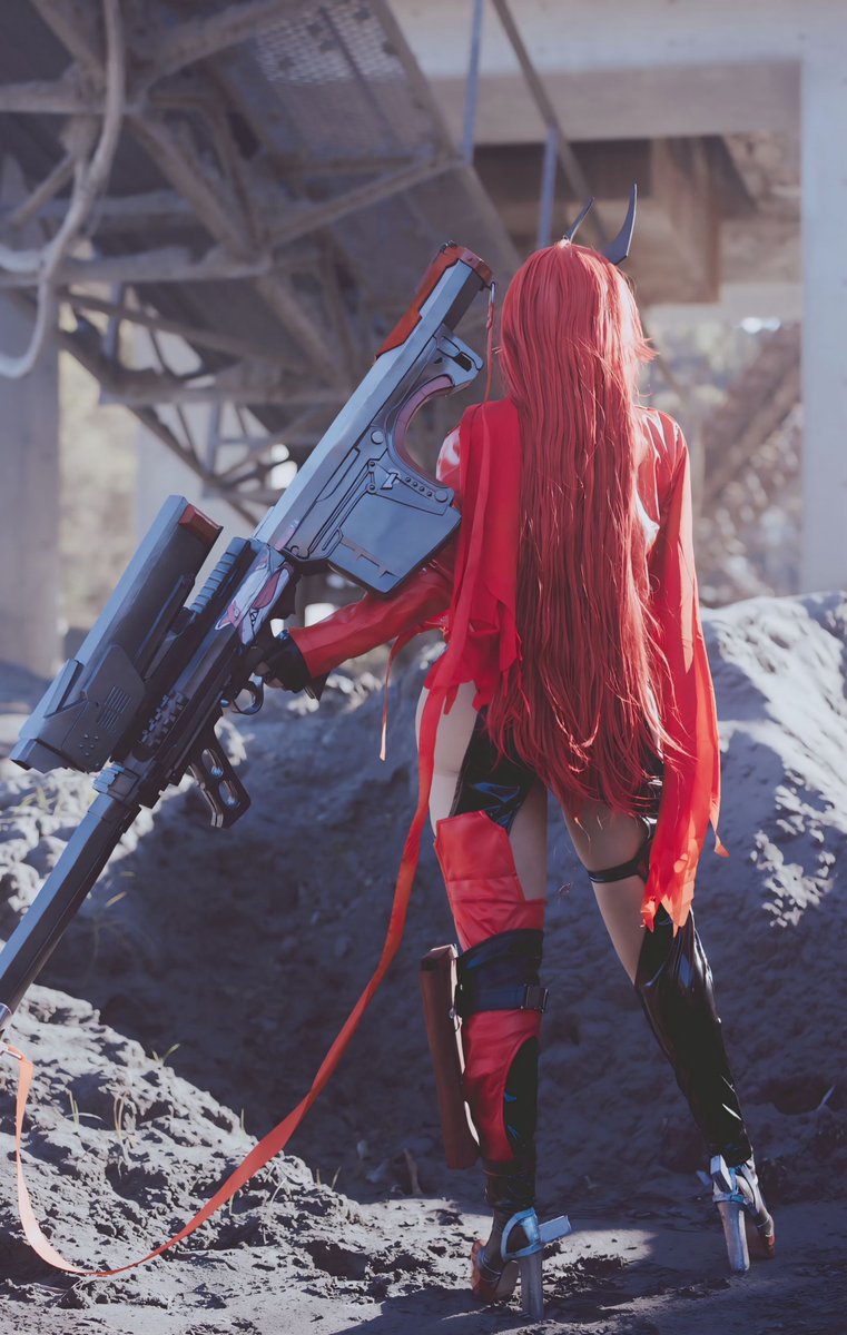 kagurayuriacos's tweet photo. #後ろ姿からしか得られない栄養があるので見た人も貼る  #NIKKEcosplay https://t.co/yKKIhg3iN1