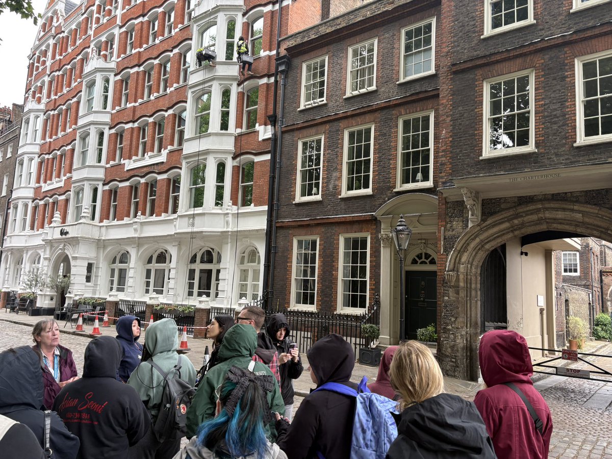 StoneLab_ASU (@stonelab_asu) on Twitter photo <a href="/ASUBeingHuman/">School of Human Evolution and Social Change</a> Today is the plague pits walking tour! <a href="/ASUBeingHuman/">School of Human Evolution and Social Change</a> outside the Charterhouse <a href="/ASUBeingHuman/">School of Human Evolution and Social Change</a> Today is the plague pits walking tour! <a href="/ASUBeingHuman/">School of Human Evolution and Social Change</a> outside the Charterhouse
