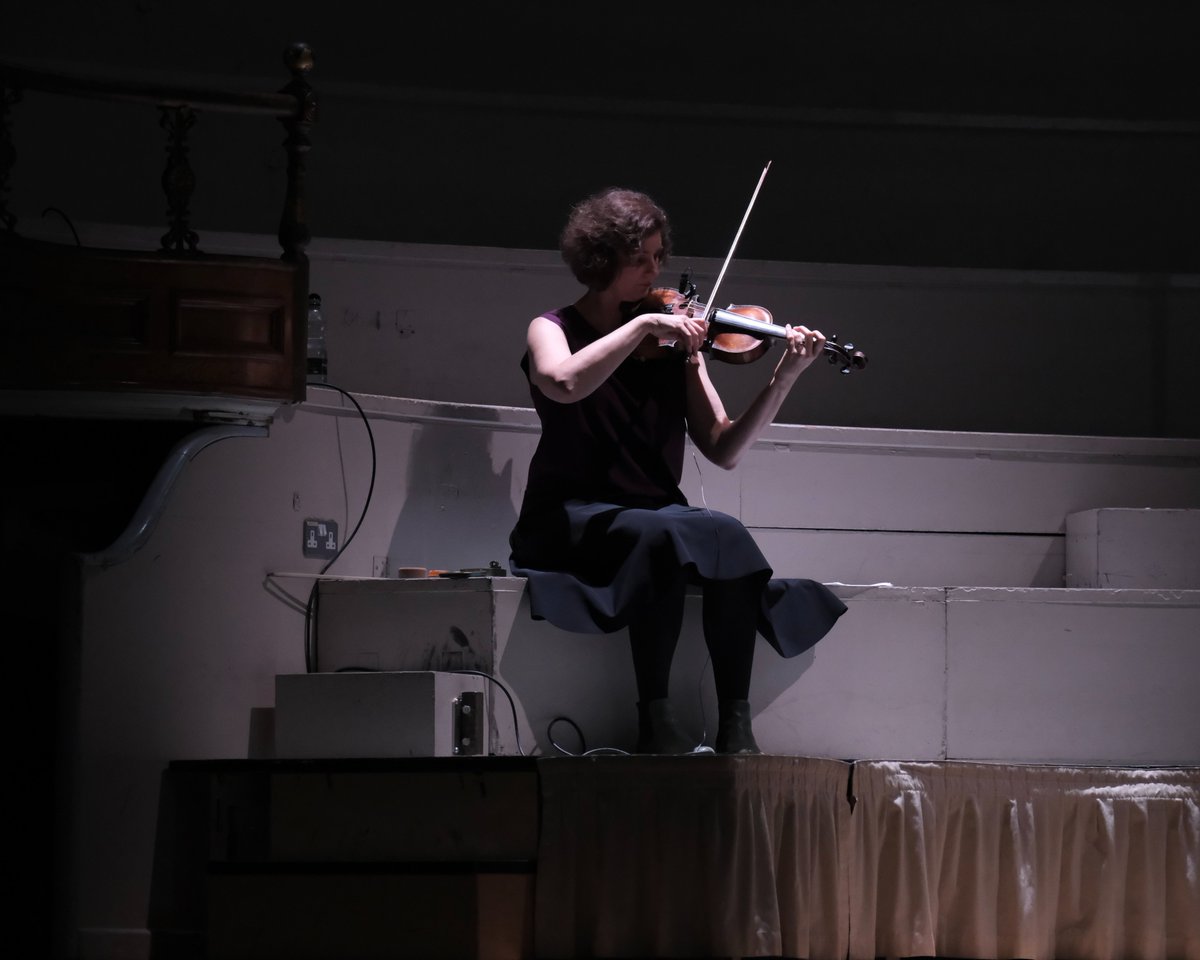 hcmfuk's tweet image. hcmf// x Moers: XN launches 6–9 June at Moers Festival 2025.
Curated by Graham McKenzie, with performances by David Sappa, Keeffe/Long, Roberts/Carr/Colomb + Angharad Davies.
Details: moers-festival.de/en/program
#XNProject #hcmf #MoersFestival
